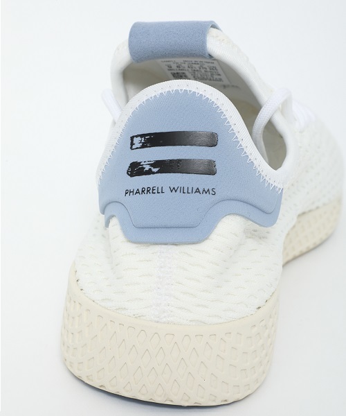 adidas Originals(アディダスオリジナルス)の「ユニセックス アディダス ファレル テニス ヒューマン adidas PW TENNIS HU BY8718(スニーカー・レディース・ホワイト・23cm/24cm/28.5cm/28cm/25cm/23.5cm/27cm/26.5cm/27.5cm/24.5cm/26cm)」の7枚目の写真