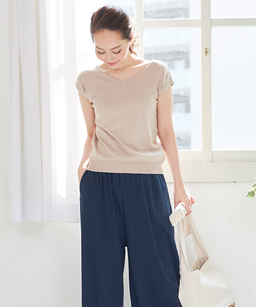 KOBE LETTUCE（コウベレタス）の「フレンチスリーブVネックサマーニットバックオープントップス（ニット/セーター・レディース・オフホワイト/ブラウン/ベージュ/ネイビー/マスタード/グリーン/レッド/ブラック/カーキ/ワイン/レモンイエロー/ライトパープル/グリーン系その他/コーラル/その他1/その他2/グレイッシュベージュ/ミント/ブルー・FREE）」の5枚目の写真