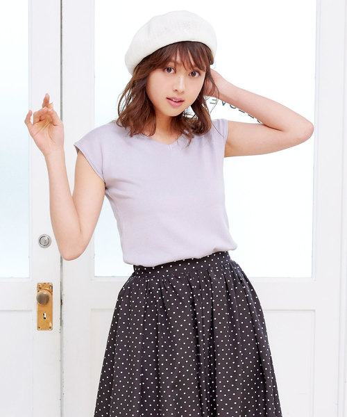 KOBE LETTUCE（コウベレタス）の「フレンチスリーブVネックサマーニットバックオープントップス（ニット/セーター・レディース・オフホワイト/ブラウン/ベージュ/ネイビー/マスタード/グリーン/レッド/ブラック/カーキ/ワイン/レモンイエロー/ライトパープル/グリーン系その他/コーラル/その他1/その他2/グレイッシュベージュ/ミント/ブルー・FREE）」の12枚目の写真