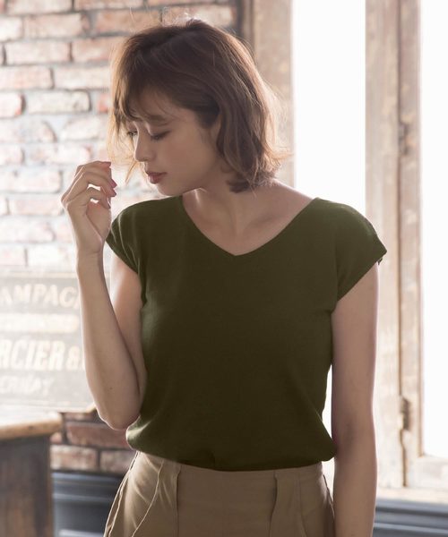 KOBE LETTUCE（コウベレタス）の「フレンチスリーブVネックサマーニットバックオープントップス（ニット/セーター・レディース・オフホワイト/ブラウン/ベージュ/ネイビー/マスタード/グリーン/レッド/ブラック/カーキ/ワイン/レモンイエロー/ライトパープル/グリーン系その他/コーラル/その他1/その他2/グレイッシュベージュ/ミント/ブルー・FREE）」の7枚目の写真