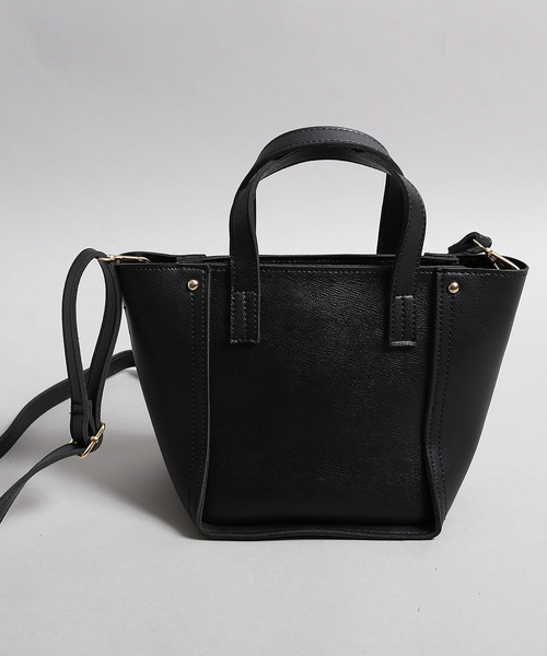 PLAIN CLOTHING（プレーンクロージング）の「フェイクレザー2wayショルダーバッグ【PLAIN CLOTHING】（ショルダーバッグ・レディース・ベージュ/グレー/ブラック/ワイン・FREE）」の2枚目の写真