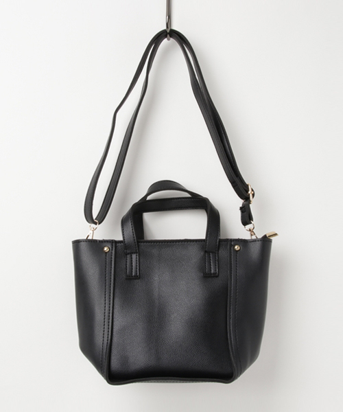 PLAIN CLOTHING（プレーンクロージング）の「フェイクレザー2wayショルダーバッグ【PLAIN CLOTHING】（ショルダーバッグ・レディース・ベージュ/グレー/ブラック/ワイン・FREE）」の17枚目の写真