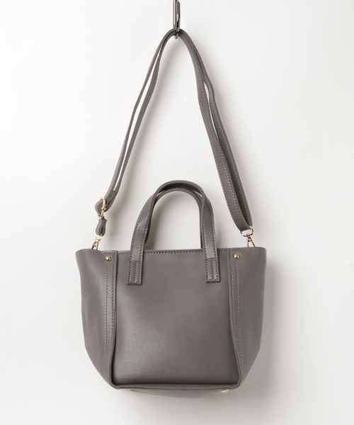 PLAIN CLOTHING（プレーンクロージング）の「フェイクレザー2wayショルダーバッグ【PLAIN CLOTHING】（ショルダーバッグ・レディース・ベージュ/グレー/ブラック/ワイン・FREE）」の13枚目の写真