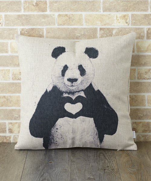 Jubilee（ジュビリー）の「北欧デザイン クッションカバー（クッション/クッションカバー・レディース・レッド/オフホワイト/ピンク/ブルー/ホワイト×ブラック/ナチュラル/カラフル/ブラック×ブルー/イエロー/ブラック×ホワイト/レッド系その他/ホワイト系その他/マスタード/レモンイエロー/ブラック/ピンク系その他/ダークパープル/ミント/ネイビー/ネイビー×ホワイト/ロイヤルブルー/ダークグリーン/ダークオレンジ/グリーン/パープル/ブラック系その他/イエロー×グレー/ダークブラウン/オレンジ/ブラウン・FREE）」の3枚目の写真