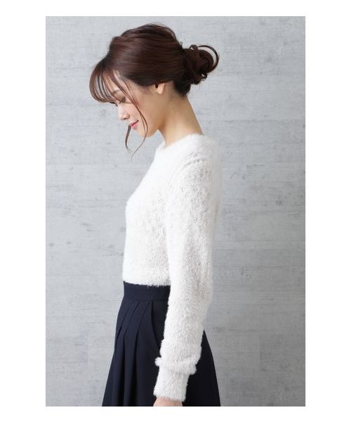 NATURAL BEAUTY BASIC（ナチュラルビューティーベーシック）の「フェザーアイレットニット（ニット/セーター・レディース・オフホワイト/ピンク/キャメル・MEDIUM）」の5枚目の写真