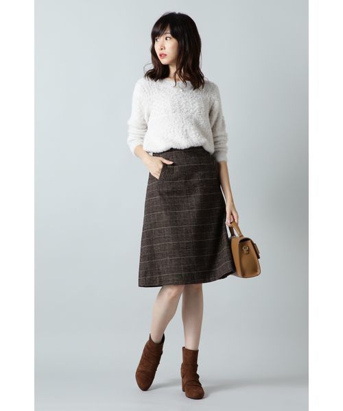 NATURAL BEAUTY BASIC（ナチュラルビューティーベーシック）の「フェザーアイレットニット（ニット/セーター・レディース・オフホワイト/ピンク/キャメル・MEDIUM）」の16枚目の写真