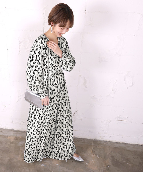 coca（coca）（コカ）の「シックカラー花柄カシュクールワンピース（ワンピース・レディース・ネイビー/ホワイト・ONE SIZE）」の3枚目の写真