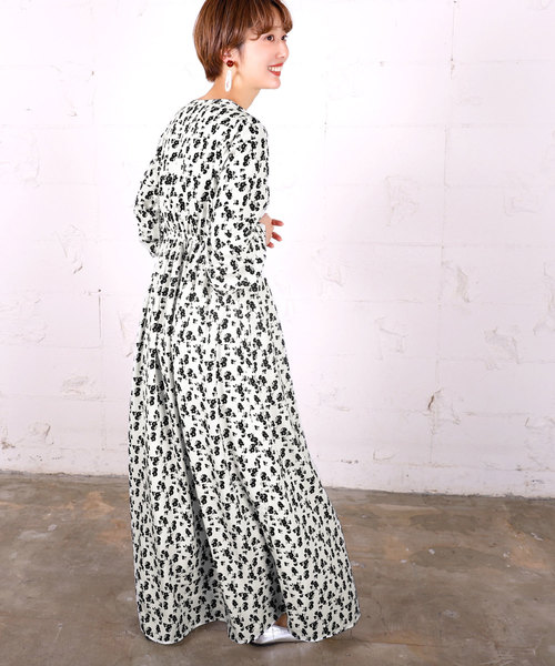 coca（coca）（コカ）の「シックカラー花柄カシュクールワンピース（ワンピース・レディース・ネイビー/ホワイト・ONE SIZE）」の5枚目の写真