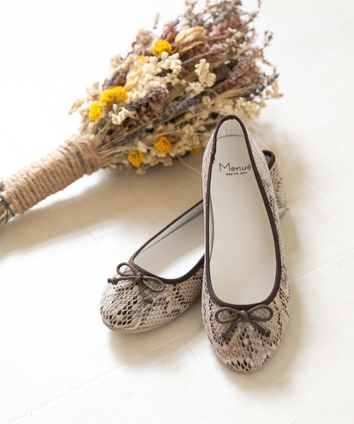 menue(メヌエ)の「フラット ラウンドトゥ バレエシューズ(バレエシューズ・レディース・シルバー/ブラック系その他/イエロー/レッド/ドット/ライトグレー/コーラルピンク/ホワイト/ブラック/レオパード/その他/ラベンダー/ピンクベージュ/ブルー/グレイッシュベージュ/チェック/ブラック系その他2/パープル系その他/オレンジ系その他/ダークブラウン/その他1/グレイッシュブルー/ダークグリーン/アニマル/その他2・22.0cm/23.0cm/25.0cm/22.5cm/24.0cm/25.5cm/26.0cm/23.5cm/21.5cm/24.5cm/26.5cm/27.0cm)」の21枚目の写真
