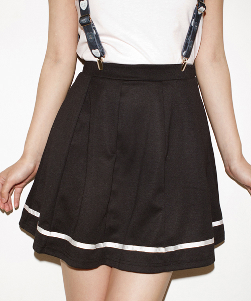 L.D.S.（エルディーエス）の「CANDY HEARTS ラインプリーツスカート（スカート・レディース・ホワイト系/ブラック系/ブルー系・FREE）」の5枚目の写真