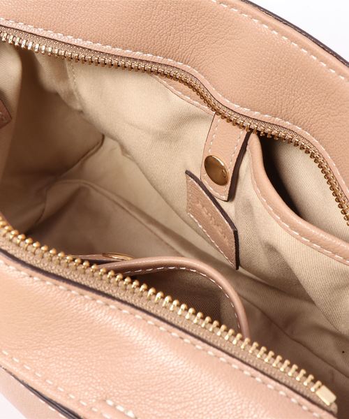 PotioR(ポティオール)の「【PotioR】ひとつボタンバッグ(ハンドバッグ・レディース・ベージュ/ネイビー/ピンク/アイボリー・FREE)」の10枚目の写真