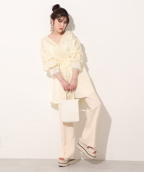 one after another NICE CLAUP（ワンアフターアナザーナイスクラップ）の「リボン付き合皮編みミニショルダーバッグ（ショルダーバッグ・レディース・オフホワイト/ブラウン/ベージュ・FREE）」の11枚目の写真