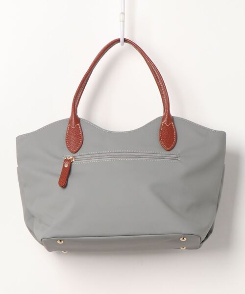 SAC（サック）の「ラバーコーティング素材トートバッグ  SAC unit（トートバッグ・レディース・ベージュ/ネイビー/グレー/レッド・FREE）」の5枚目の写真