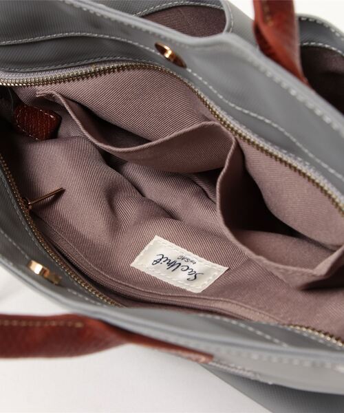 SAC（サック）の「ラバーコーティング素材トートバッグ  SAC unit（トートバッグ・レディース・ベージュ/ネイビー/グレー/レッド・FREE）」の7枚目の写真
