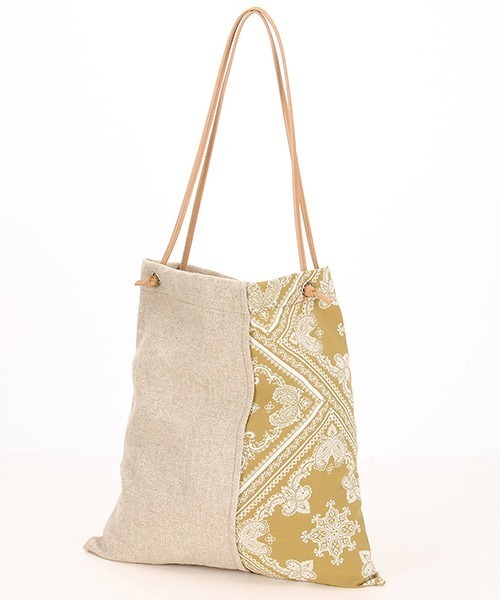 MONO　COMME CA（モノコムサ）の「スカーフ柄 トートバッグ（トートバッグ・レディース・ブラック/ベージュ・FREE）」の3枚目の写真