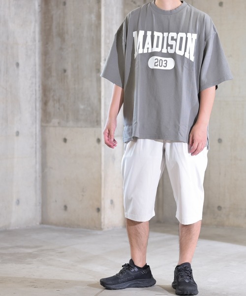FREAKY(フリーキー)の「【i】カレッジプリント クルーネックTシャツ(Tシャツ/カットソー・メンズ・ベージュ/ネイビー/オリーブ/ホワイト系その他/グレー系その他/ベージュ系その他/ワイン/チャコール/キナリ/オリーブ系/ネイビー系/ワイン系・MEDIUM/X-LARGE/LARGE)」の13枚目の写真