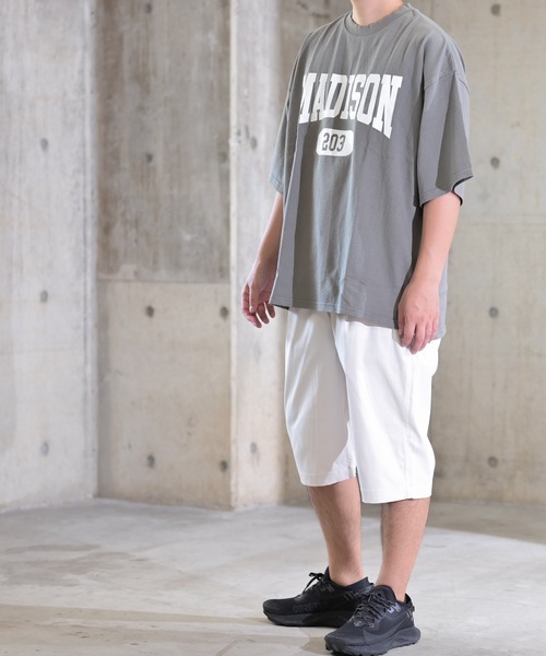 FREAKY(フリーキー)の「【i】カレッジプリント クルーネックTシャツ(Tシャツ/カットソー・メンズ・ベージュ/ネイビー/オリーブ/ホワイト系その他/グレー系その他/ベージュ系その他/ワイン/チャコール/キナリ/オリーブ系/ネイビー系/ワイン系・MEDIUM/X-LARGE/LARGE)」の14枚目の写真