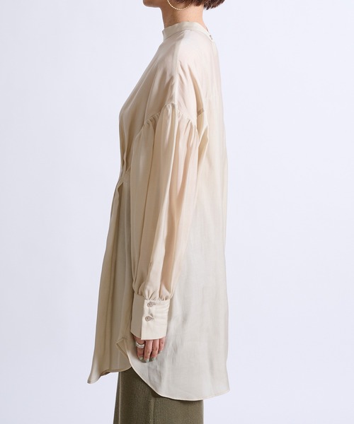 DouDou(ドゥドゥ)の「【WEB限定】【前後2WAY】バックボタンタックブラウス(シャツ/ブラウス・レディース・ベージュ/グリーン/ホワイト・FREE)」の10枚目の写真