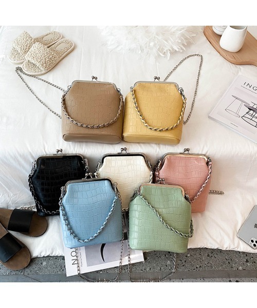 TABI PAL（タビパル）の「2wayチェーン がま口ショルダーバッグ（ショルダーバッグ・レディース・ベージュ/イエロー/グリーン/アイボリー/ブラック・FREE）」の12枚目の写真