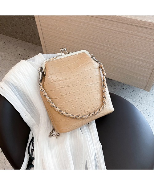 TABI PAL（タビパル）の「2wayチェーン がま口ショルダーバッグ（ショルダーバッグ・レディース・ベージュ/イエロー/グリーン/アイボリー/ブラック・FREE）」の19枚目の写真