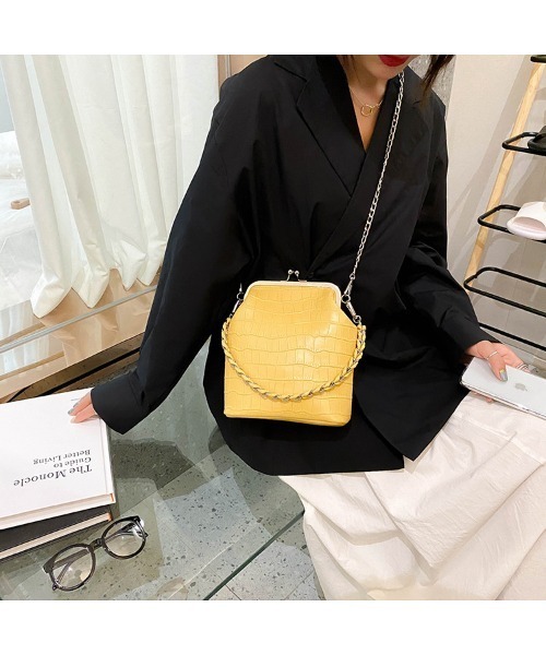 TABI PAL（タビパル）の「2wayチェーン がま口ショルダーバッグ（ショルダーバッグ・レディース・ベージュ/イエロー/グリーン/アイボリー/ブラック・FREE）」の14枚目の写真