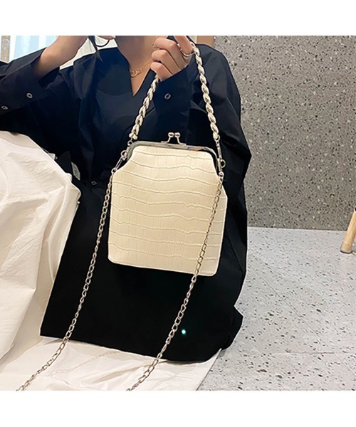 TABI PAL（タビパル）の「2wayチェーン がま口ショルダーバッグ（ショルダーバッグ・レディース・ベージュ/イエロー/グリーン/アイボリー/ブラック・FREE）」の13枚目の写真