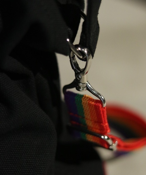 OKERU(オケル)の「OKERU/オケル/別注2way巾着バッグ/C-2(ショルダーバッグ・レディース・ホワイト/ブラック/カーキ・FREE)」の7枚目の写真