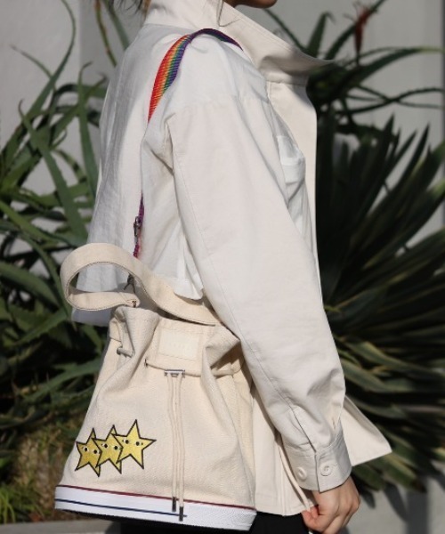 OKERU(オケル)の「OKERU/オケル/別注2way巾着バッグ/C-2(ショルダーバッグ・レディース・ホワイト/ブラック/カーキ・FREE)」の5枚目の写真