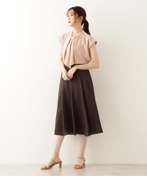 NATURAL BEAUTY BASIC（ナチュラルビューティーベーシック）の「シアーサテンゴアードスカート（スカート・レディース・ブルー/ベージュ/ブラウン・MEDIUM/X-SMALL/SMALL）」の15枚目の写真