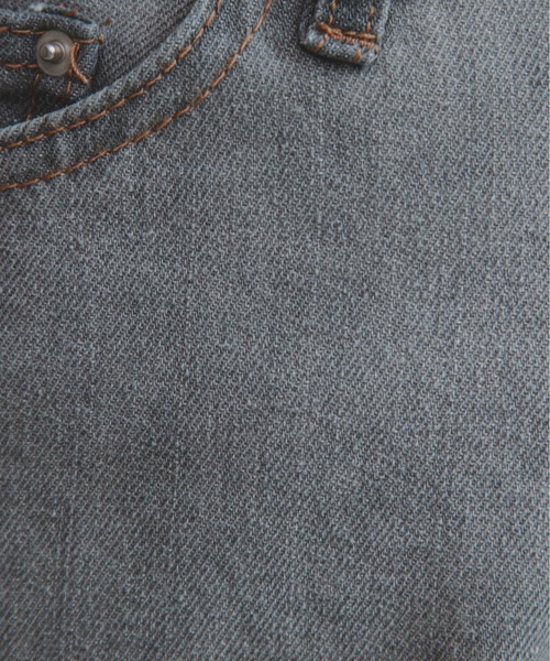 feepur（フェピュール）の「デニム＆ツイルマムパンツ（デニムパンツ・レディース・ブラック/オフホワイト/ブルー/シルバーグレー・SMALL/MEDIUM）」の5枚目の写真