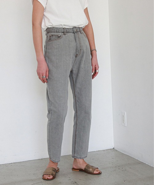 feepur（フェピュール）の「デニム＆ツイルマムパンツ（デニムパンツ・レディース・ブラック/オフホワイト/ブルー/シルバーグレー・SMALL/MEDIUM）」の8枚目の写真