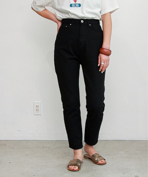 feepur（フェピュール）の「デニム＆ツイルマムパンツ（デニムパンツ・レディース・ブラック/オフホワイト/ブルー/シルバーグレー・SMALL/MEDIUM）」の9枚目の写真