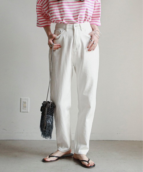 feepur（フェピュール）の「デニム＆ツイルマムパンツ（デニムパンツ・レディース・ブラック/オフホワイト/ブルー/シルバーグレー・SMALL/MEDIUM）」の21枚目の写真