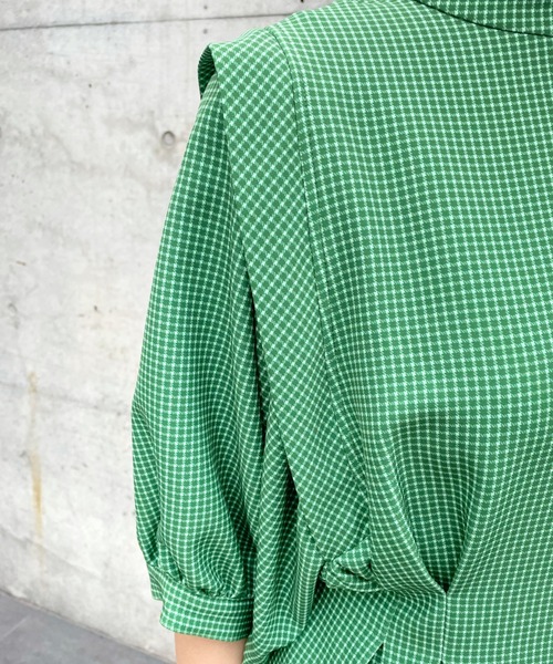 WHO'S WHO gallery(フーズフーギャラリー)の「ペザントスリーブ半袖ミニワンピ(シャツワンピース・レディース・グリーン/オレンジ・FREE)」の5枚目の写真