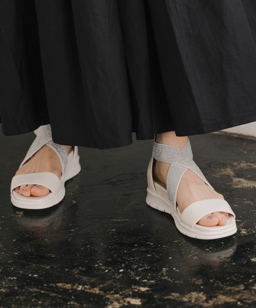 niko and...(ニコアンド)の「オリジナルクロスゴムサンダル(サンダル・レディース・ブラック/アイボリー/パープル・SMALL/MEDIUM/LARGE)」の16枚目の写真