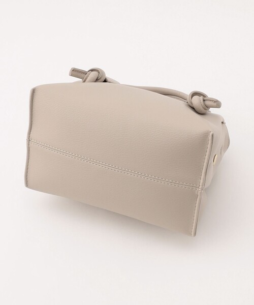 CAST:（キャストコロン）の「ノットハンドルファスナートート（ハンドバッグ・レディース・シルバー/ベージュ・FREE）」の12枚目の写真