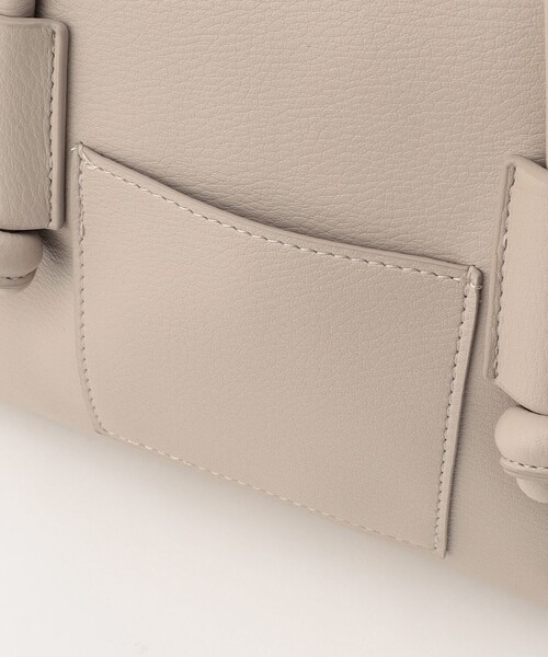 CAST:（キャストコロン）の「ノットハンドルファスナートート（ハンドバッグ・レディース・シルバー/ベージュ・FREE）」の15枚目の写真
