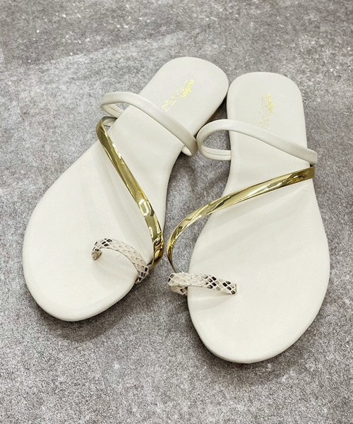 apres jour mignon(アプレジュールミニョン)の「デザインフラットサンダル【ZOZOTOWN限定アイテム】(サンダル・レディース・ベージュ/アイボリー/ミント/ブラック・LARGE/SMALL/X-LARGE/MEDIUM)」の2枚目の写真