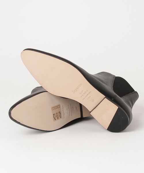 Repetto（レペット）の「RABA , BOOTS / V737NEWORLD（バレエシューズ