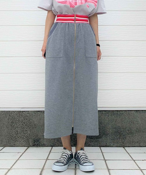 Q（キュー）の「バナルリブミモレスカート（スカート・レディース・ライトベージュ/ライトグレー・MEDIUM）」の8枚目の写真