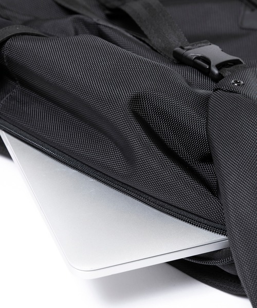 NEW ERA（ニューエラ）の「ニューエラ バッグ リュックサック（バックパック/リュック・メンズ・ブラック/ネイビー/ブラック系その他・FREE）」の4枚目の写真