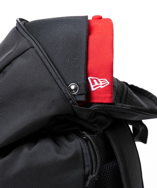 NEW ERA（ニューエラ）の「ニューエラ バッグ リュックサック（バックパック/リュック・メンズ・ブラック/ネイビー/ブラック系その他・FREE）」の5枚目の写真