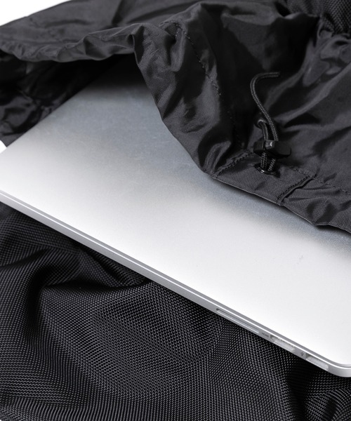 NEW ERA（ニューエラ）の「ニューエラ バッグ リュックサック（バックパック/リュック・メンズ・ブラック/ネイビー/ブラック系その他・FREE）」の6枚目の写真