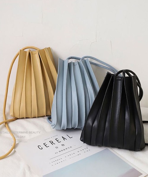 SETUP7（セットアップセブン）の「【SETUP7】プリーツPUレザーミニショルダー巾着 KNF（ショルダーバッグ・レディース・ホワイト/ブラック/ブラウン/ベージュ/ネイビー/イエロー・FREE）」の19枚目の写真