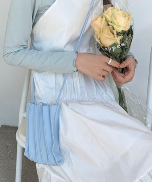 SETUP7（セットアップセブン）の「【SETUP7】プリーツPUレザーミニショルダー巾着 KNF（ショルダーバッグ・レディース・ホワイト/ブラック/ブラウン/ベージュ/ネイビー/イエロー・FREE）」の20枚目の写真