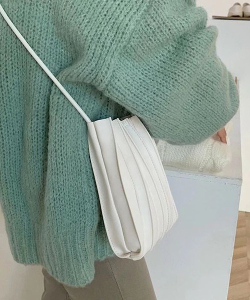 SETUP7（セットアップセブン）の「【SETUP7】プリーツPUレザーミニショルダー巾着 KNF（ショルダーバッグ・レディース・ホワイト/ブラック/ブラウン/ベージュ/ネイビー/イエロー・FREE）」の13枚目の写真