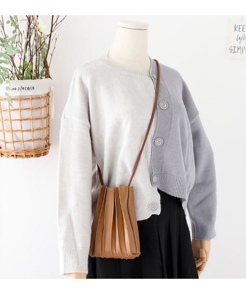 SETUP7（セットアップセブン）の「【SETUP7】プリーツPUレザーミニショルダー巾着 KNF（ショルダーバッグ・レディース・ホワイト/ブラック/ブラウン/ベージュ/ネイビー/イエロー・FREE）」の12枚目の写真