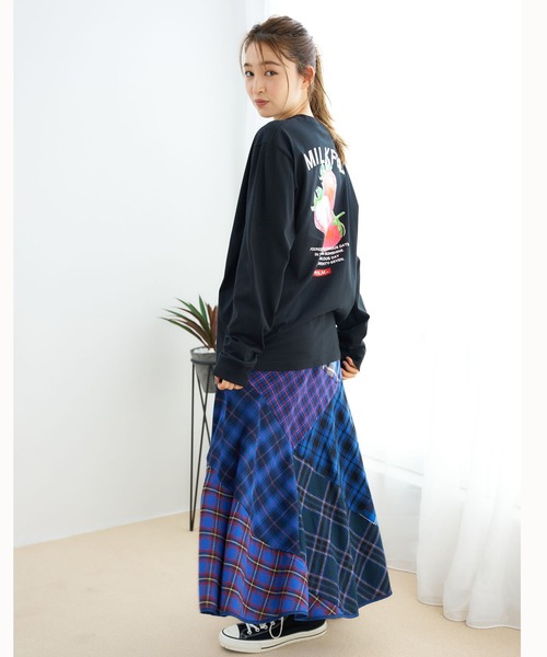MILKFED.(ミルクフェド)の「LS TEE STRAWBERRY(Tシャツ/カットソー・レディース・ホワイト/ブラック・ONE SIZE)」の21枚目の写真