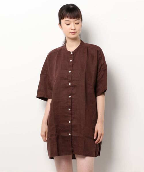 e.r.g*（イーアールジー）の「リネンショートワンピース（シャツ/ブラウス・レディース・レッド/オフホワイト/ブラウン・M）」の2枚目の写真