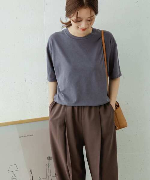 URBAN RESEARCH DOORS(アーバンリサーチドアーズ)の「ピグメントダイ半袖Tシャツ(Tシャツ/カットソー・レディース・チャコールグレー/カーキ/ブルー/アイボリー・ONE)」の4枚目の写真